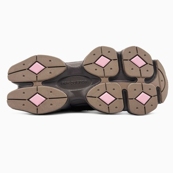Кросівки New Balance 9060 Atmos Pink 24002 фото